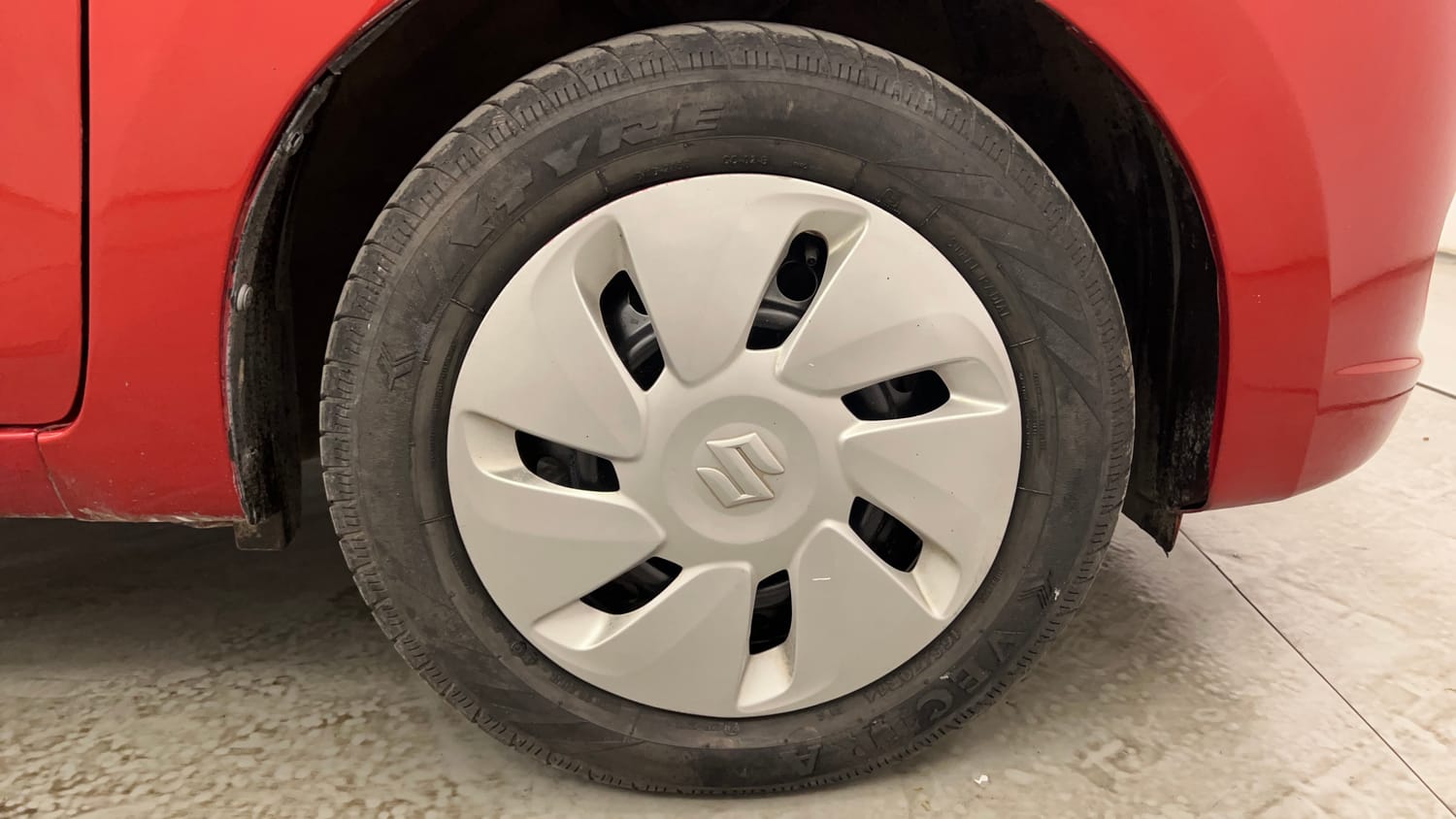 Used 2016 Maruti Suzuki Celerio ZXi AMT Petrol Automatic tyres RIGHT FRONT TYRE RIM VIEW
