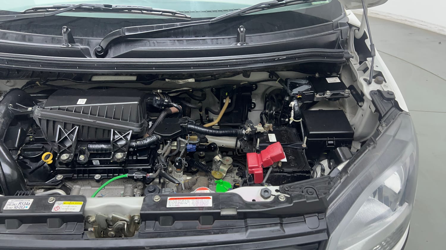 Used 2023 Maruti Suzuki Wagon R VXI 1.0 Petrol Manual engine ENGINE LEFT SIDE VIEW