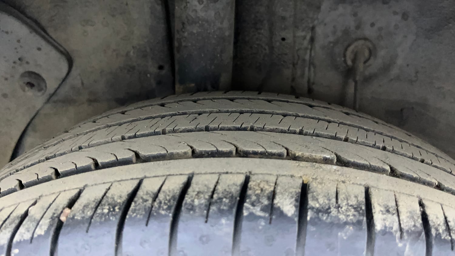 Used 2017 Hyundai Elite i20 Asta 1.2 Petrol Manual tyres RIGHT REAR TYRE TREAD VIEW