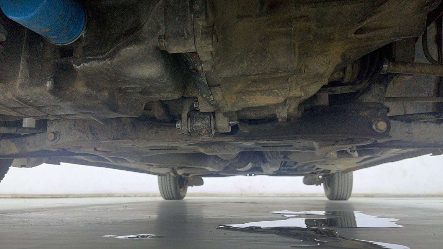 Used 2013 Honda Brio S(O)MT Petrol Manual extra FRONT LEFT UNDERBODY VIEW