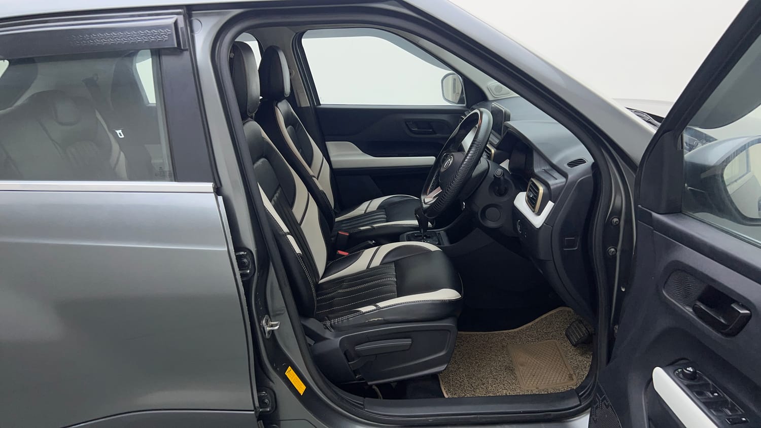 Used 2022 Tata Punch Accomplished AMT Petrol Automatic interior RIGHT SIDE FRONT DOOR CABIN VIEW