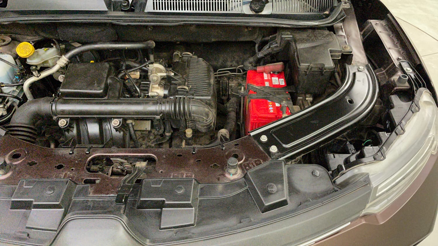 Used 2022 Renault Kiger RXT AMT Petrol Automatic engine ENGINE LEFT SIDE VIEW