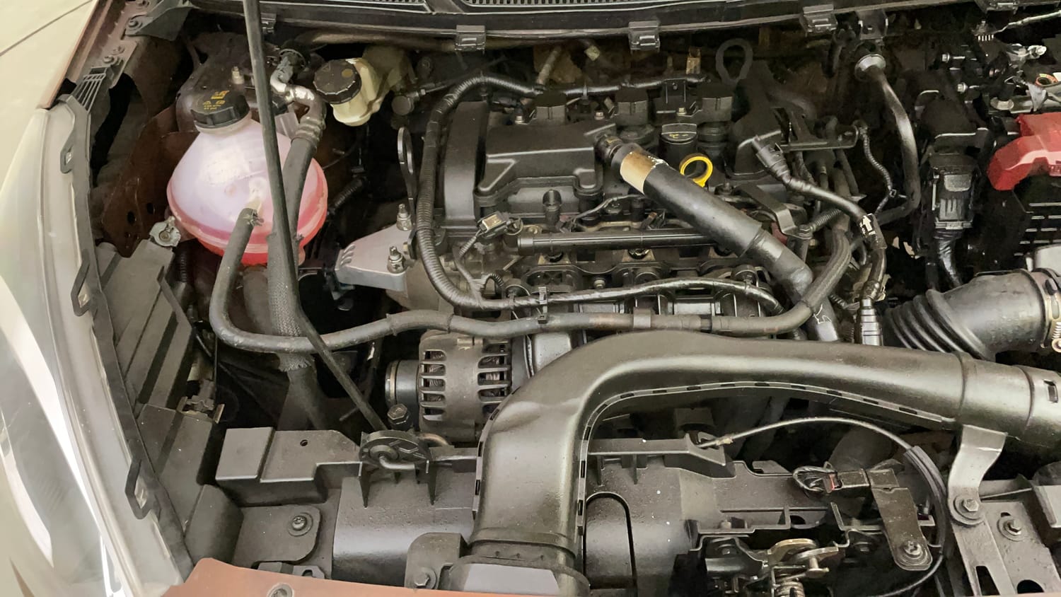 Used 2020 Ford Freestyle Titanium Plus 1.2 Ti-VCT Petrol Manual engine ENGINE RIGHT SIDE VIEW