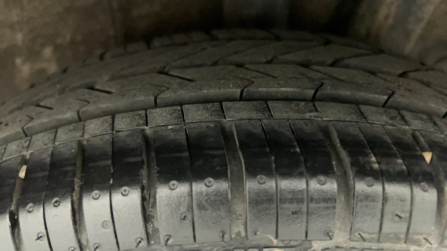Used 2019 Hyundai Grand i10 Magna 1.2 Kappa VTVT Petrol Manual tyres LEFT REAR TYRE TREAD VIEW