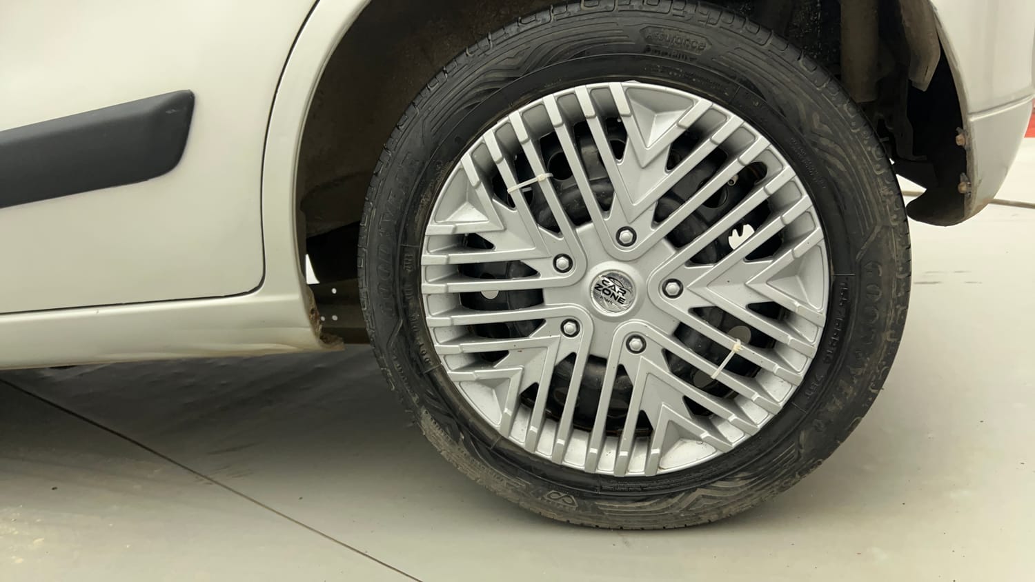 Used 2016 Maruti Suzuki Wagon R 1.0 VXI Petrol + CNG (Outside Fitted) Cng Manual tyres LEFT REAR TYRE RIM VIEW