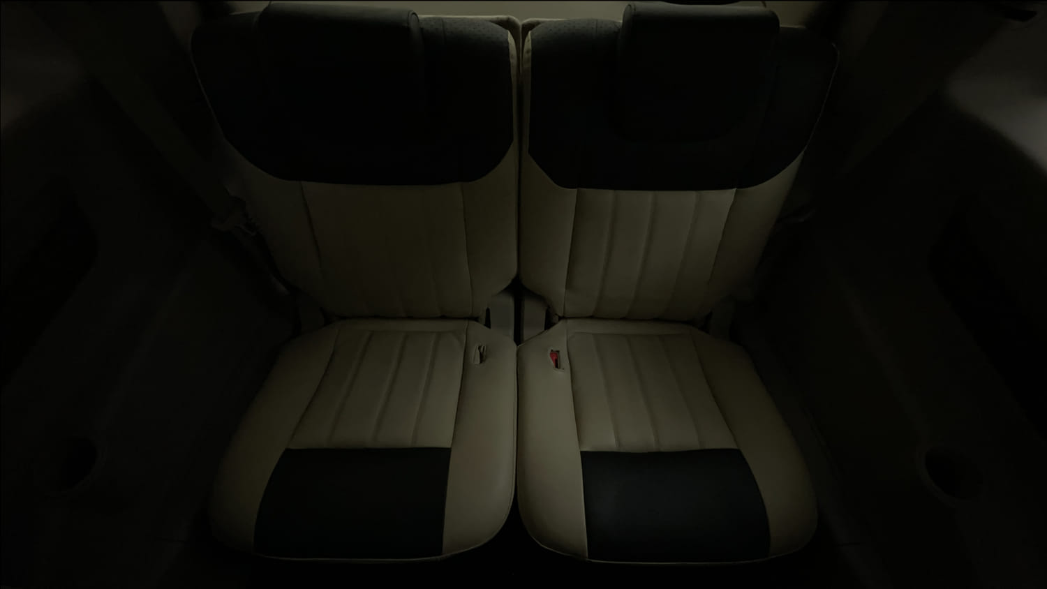 Used 2016 Mahindra XUV500 W4 Diesel Manual interior THIRD ROW SEAT