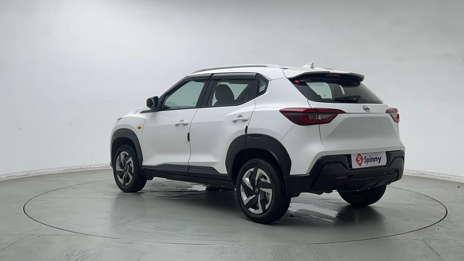 Used 2024 Nissan Magnite XE AMT Petrol Automatic exterior LEFT REAR CORNER VIEW