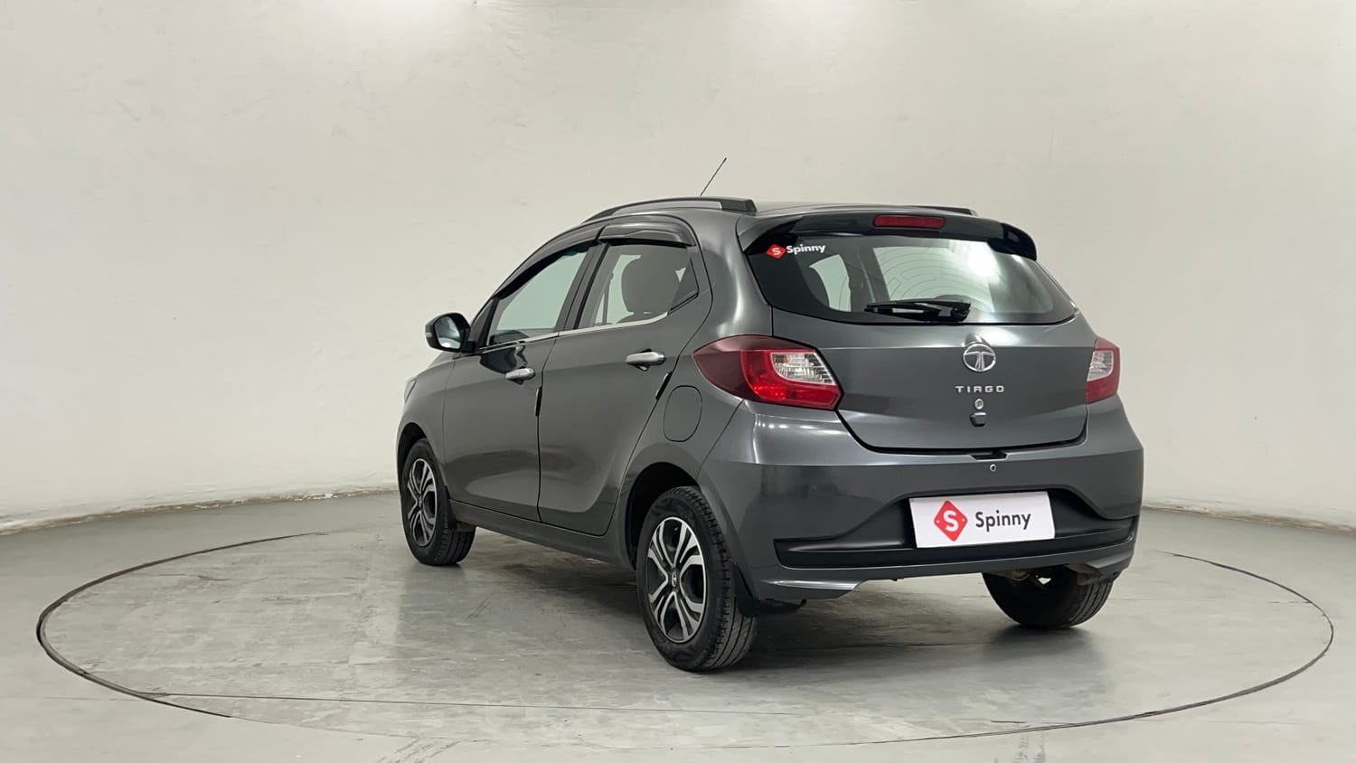Used 2020 Tata Tiago Revotron XZ Petrol Manual exterior LEFT REAR CORNER VIEW