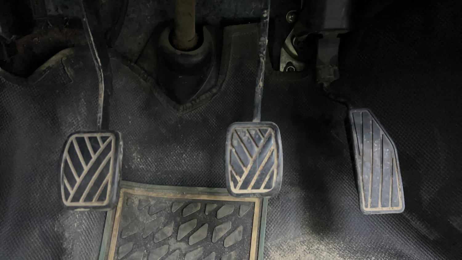 Used 2020 Maruti Suzuki Wagon R ZXi 1.2 Petrol Manual interior PEDALS VIEW