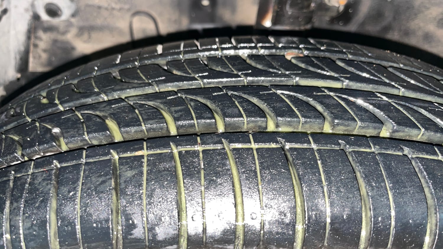 Used 2015 Maruti Suzuki Swift Dzire VXI Petrol Manual tyres LEFT FRONT TYRE TREAD VIEW