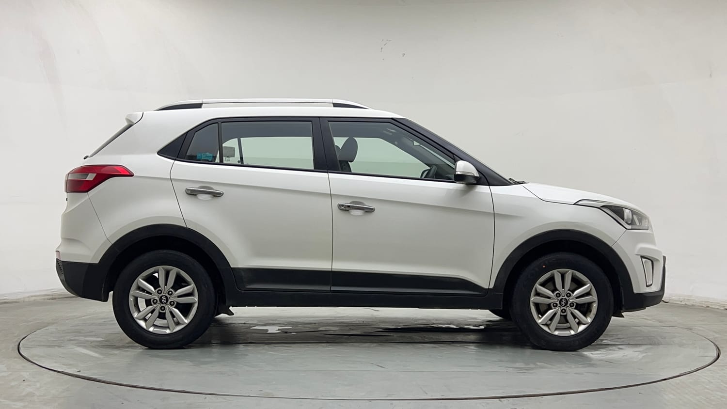 Used 2017 Hyundai Creta SX Plus 1.6  Petrol Petrol Manual exterior RIGHT SIDE VIEW