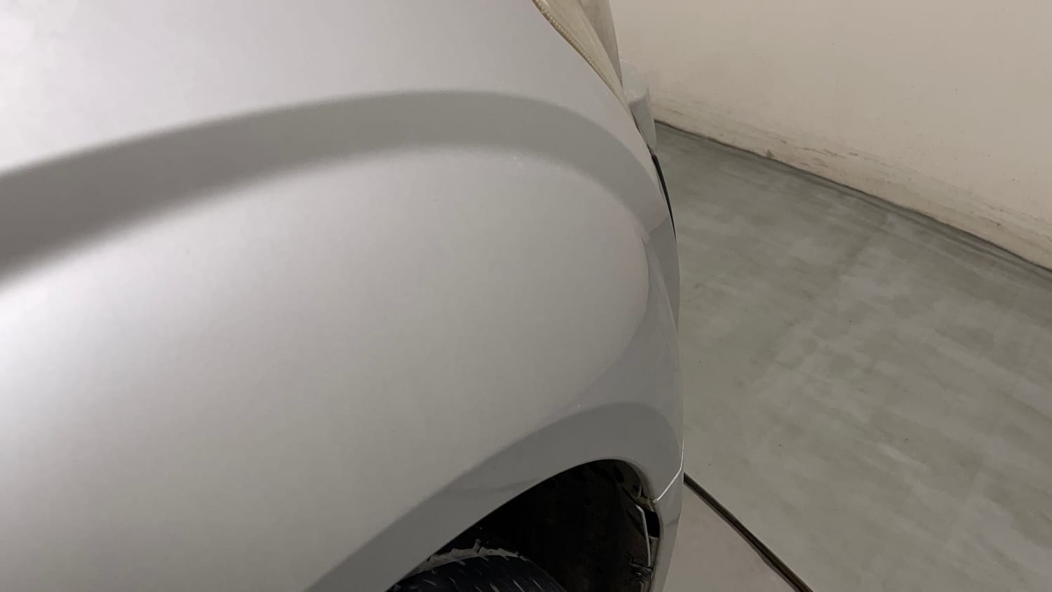 Used 2016 Mahindra XUV500 W4 Diesel Manual dents MINOR SCRATCH