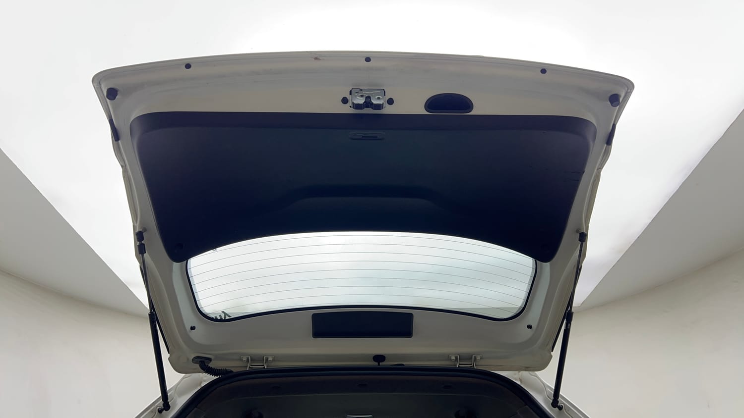 Used 2017 Hyundai Creta SX Plus 1.6  Petrol Petrol Manual interior DICKY DOOR OPEN VIEW