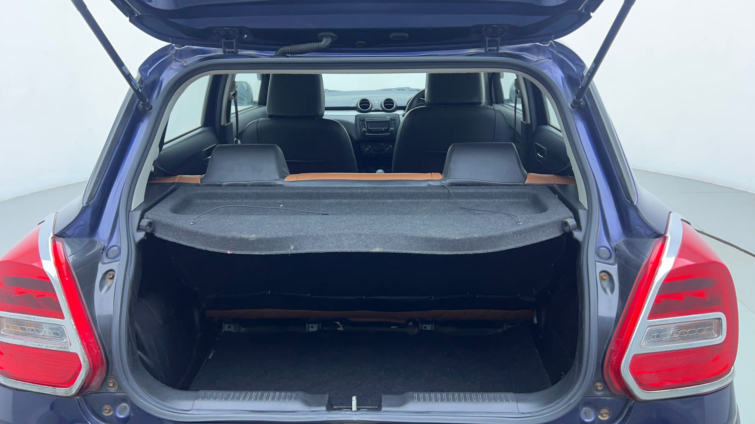 Used 2019 Maruti Suzuki Swift VXi AMT Petrol Automatic interior DICKY INSIDE VIEW