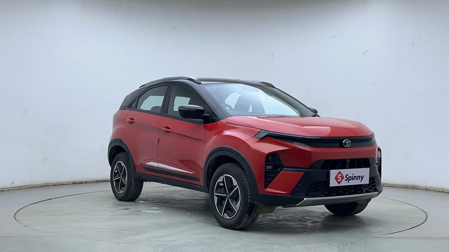 Used 2024 Tata Nexon Fearless Plus S 1.2 Revotron Petrol 6MT DT Petrol Manual exterior RIGHT FRONT CORNER VIEW