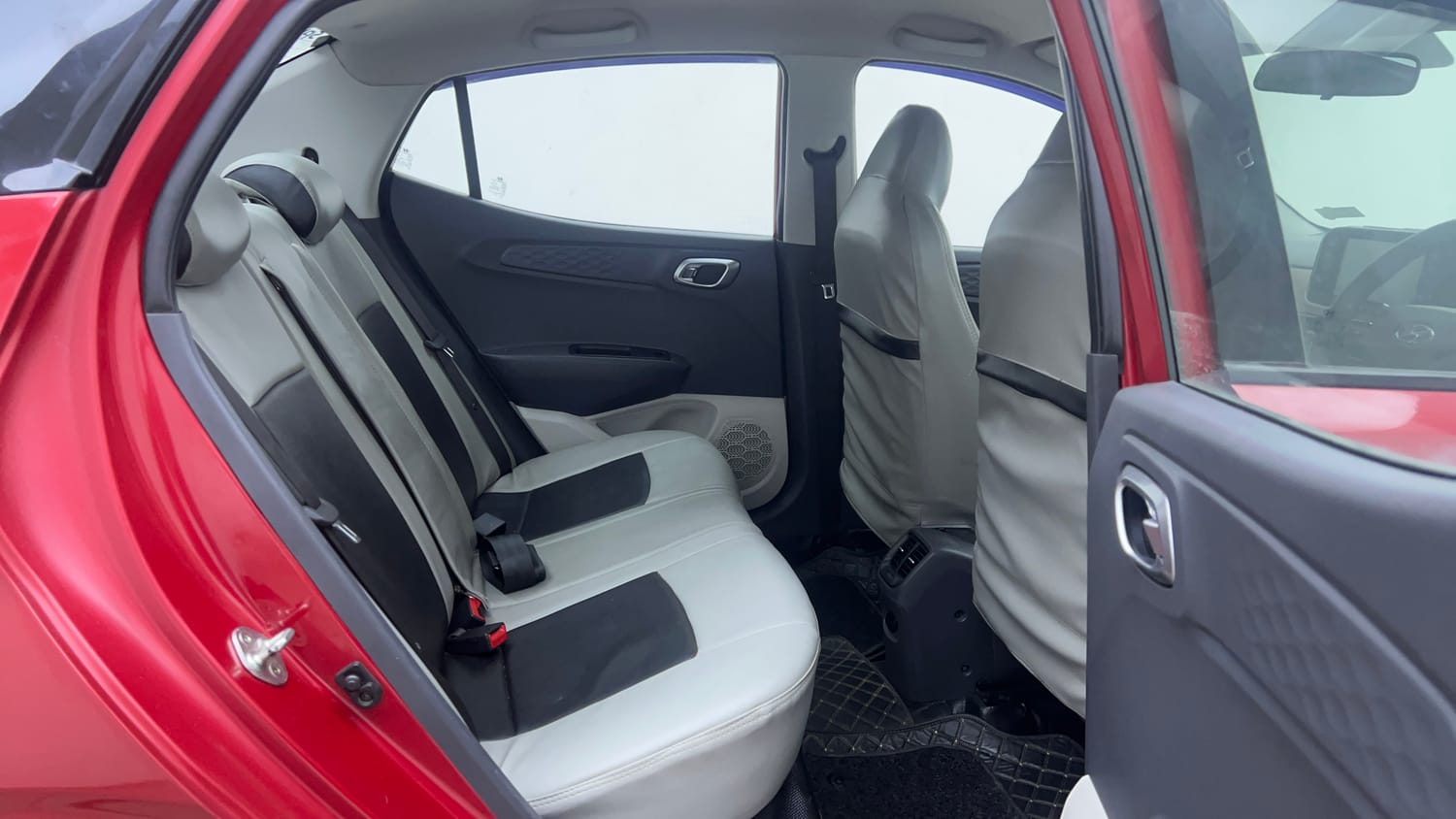 Used 2020 Hyundai Aura SX 1.2 Petrol Petrol Manual interior RIGHT SIDE REAR DOOR CABIN VIEW