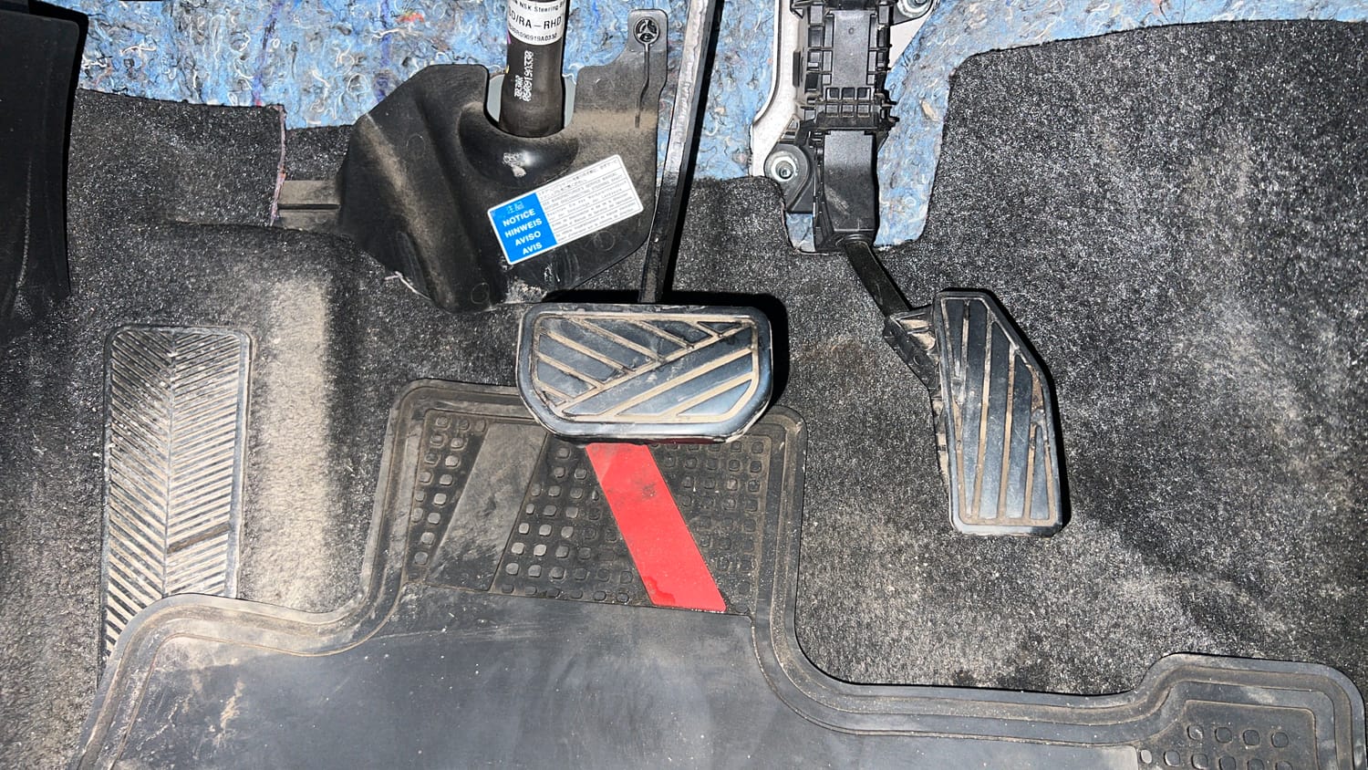 Used 2019 Maruti Suzuki Swift VXi AMT Petrol Automatic interior PEDALS VIEW
