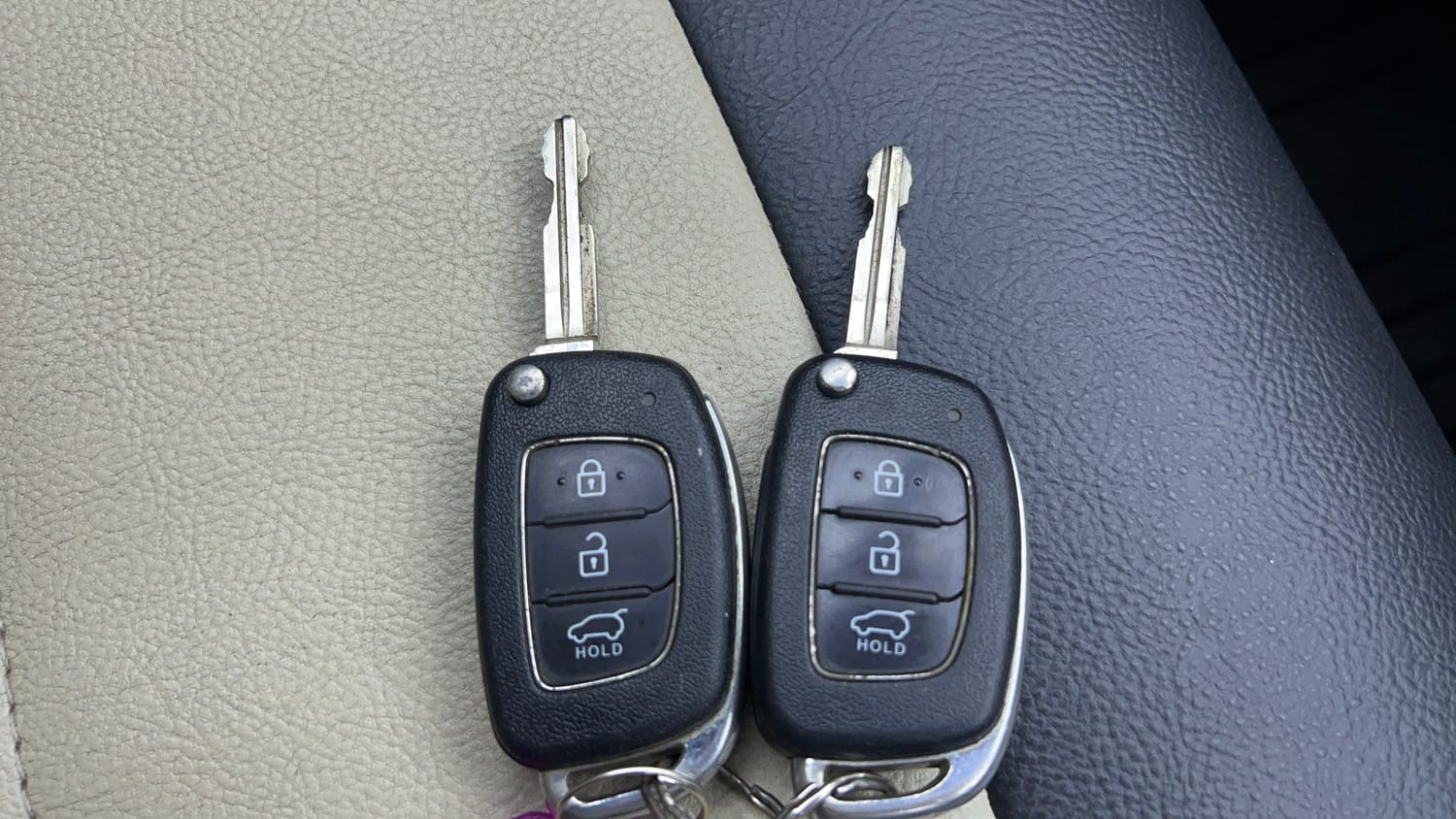 Used 2014 Hyundai Elite i20 Sportz 1.2 Petrol Manual extra CAR KEY VIEW