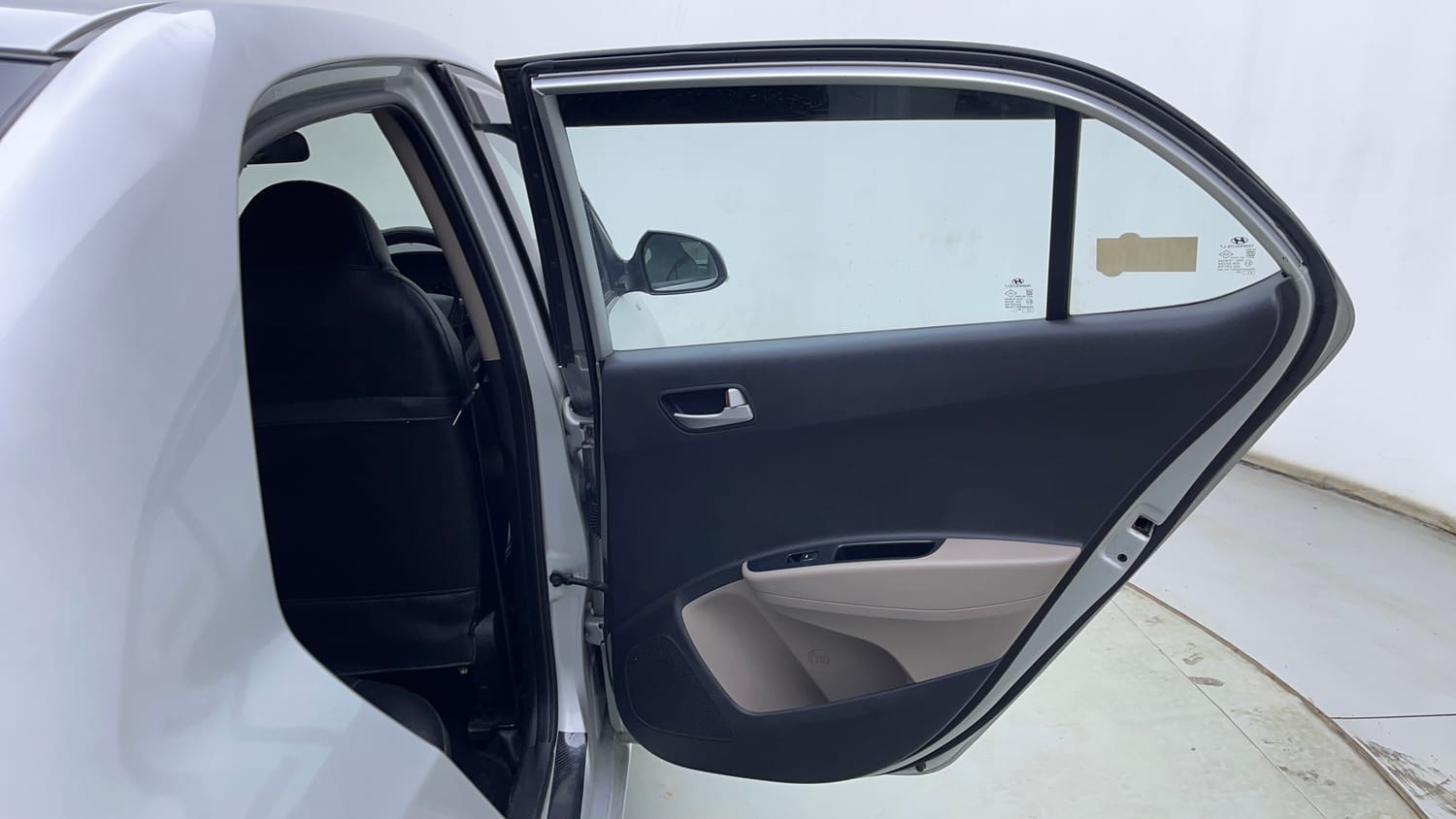 Used 2015 Hyundai Xcent S 1.2 (O) Petrol Manual interior RIGHT REAR DOOR OPEN VIEW