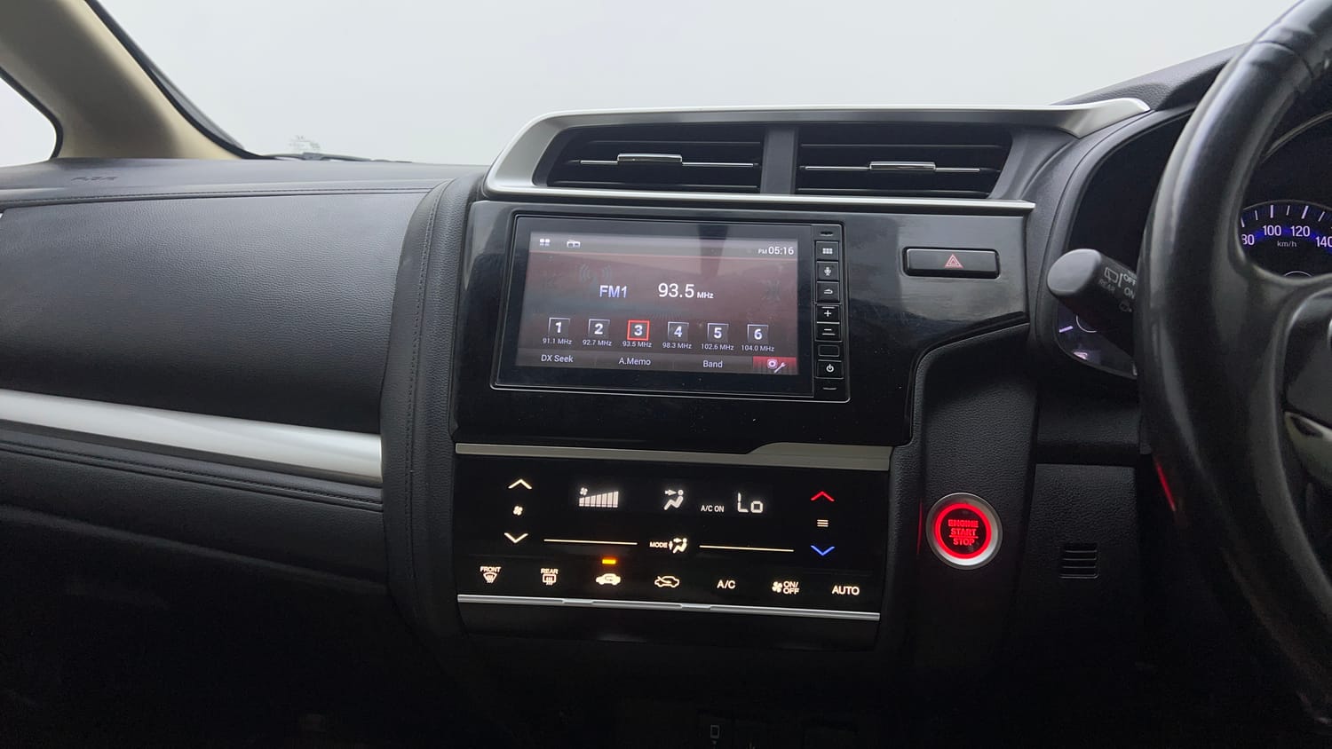 Used 2022 Honda Jazz VX CVT Petrol Automatic top_features Integrated (in-dash) music system