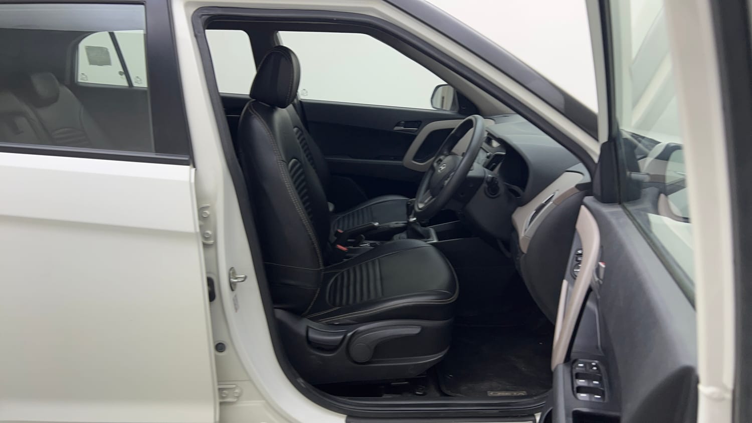 Used 2017 Hyundai Creta SX Plus 1.6  Petrol Petrol Manual interior RIGHT SIDE FRONT DOOR CABIN VIEW