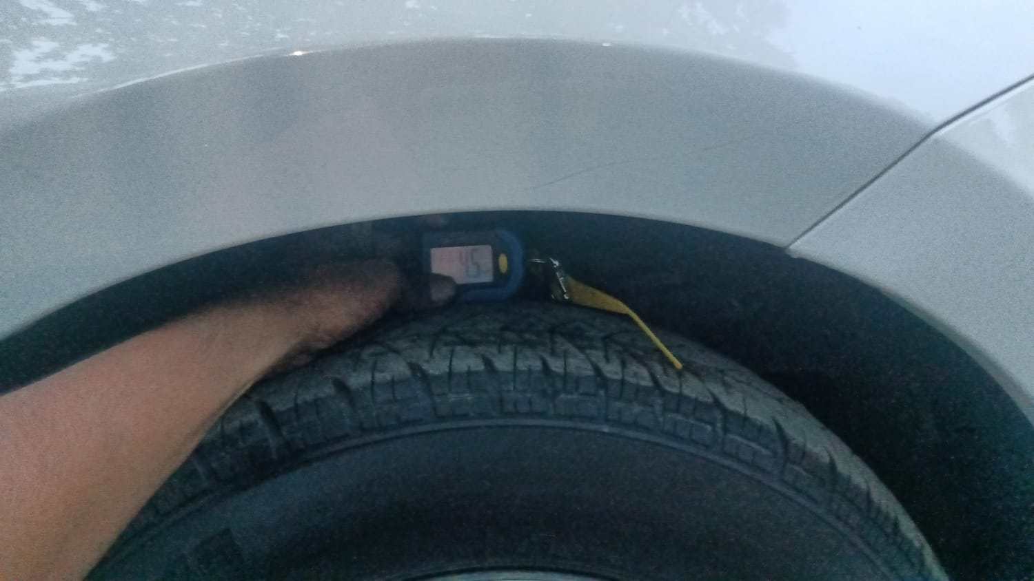 Used 2018 Maruti Suzuki Dzire VDi AMT Diesel Automatic tyres RIGHT FRONT TYRE TREAD VIEW