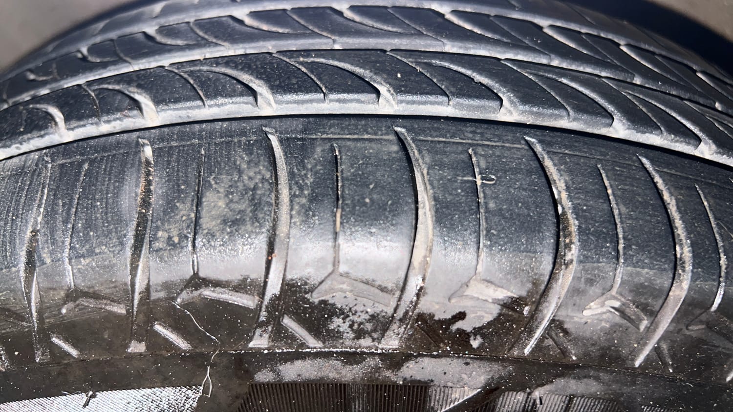 Used 2019 Maruti Suzuki Celerio ZXi Petrol Manual tyres LEFT FRONT TYRE TREAD VIEW
