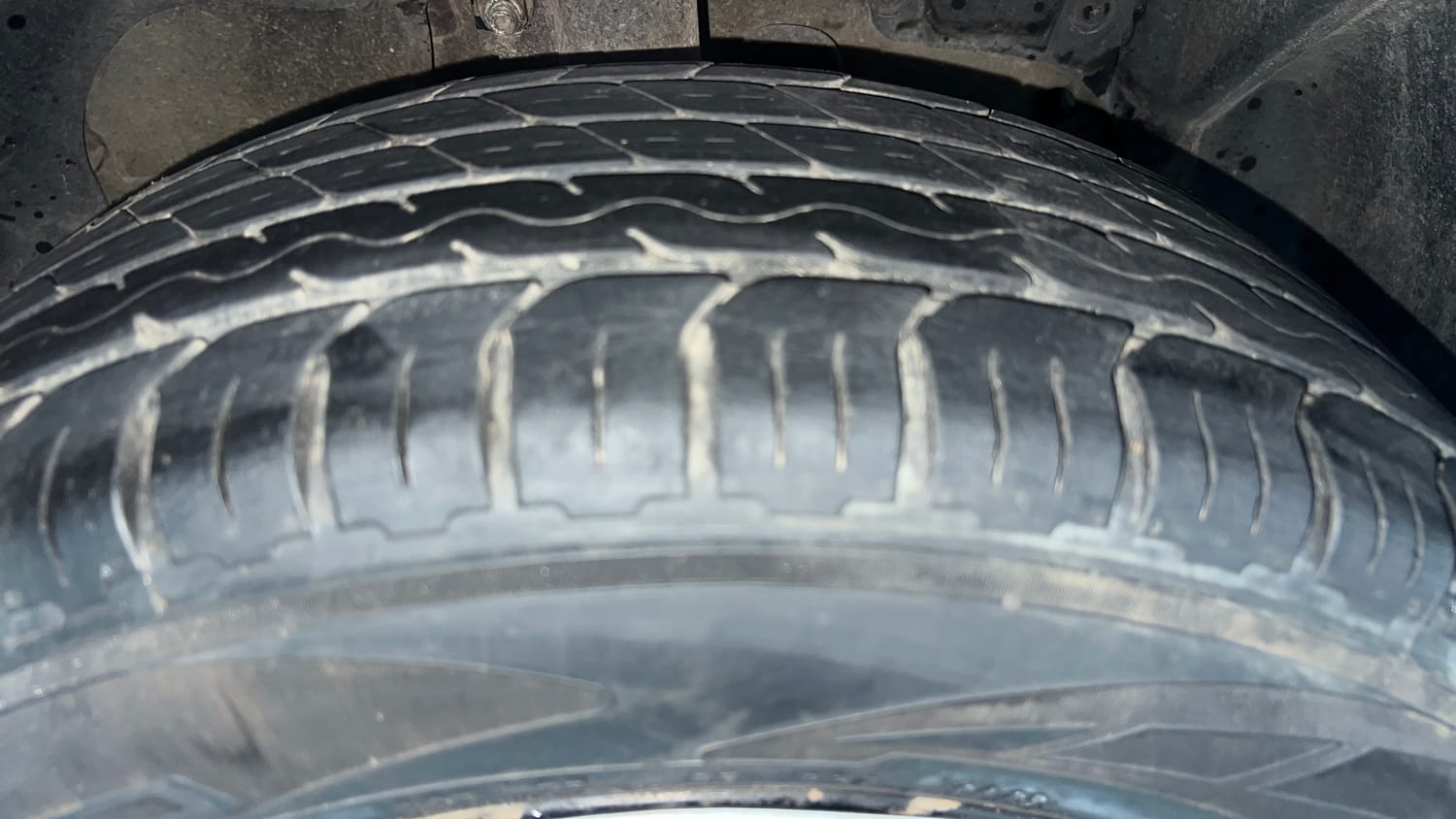 Used 2017 Ford EcoSport Trend+ 1.0L EcoBoost Petrol Manual tyres RIGHT FRONT TYRE TREAD VIEW