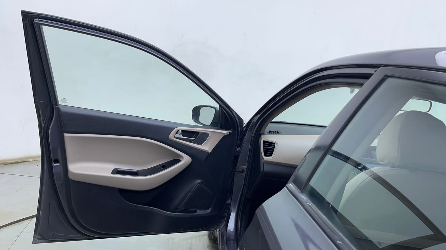 Used 2017 Hyundai Elite i20 Asta 1.2 Petrol Manual interior LEFT FRONT DOOR OPEN VIEW