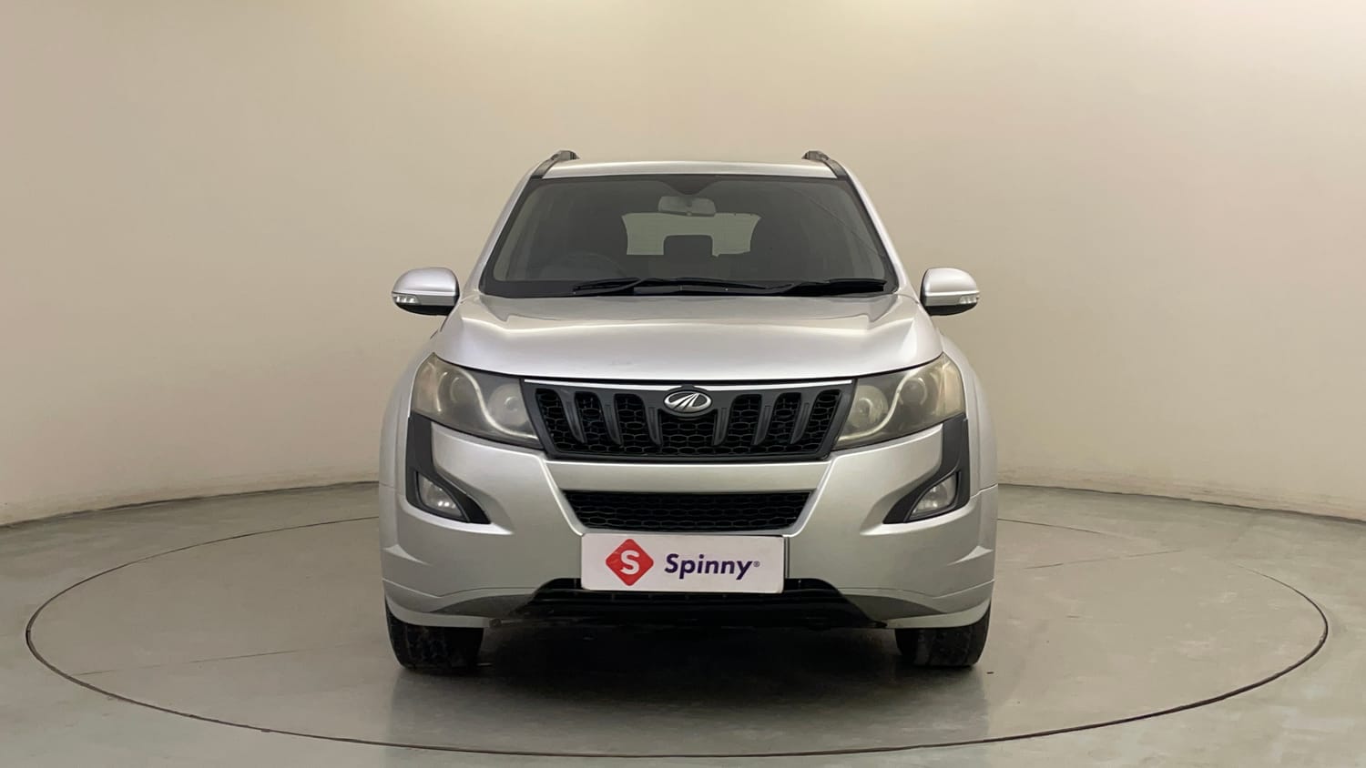 Used 2016 Mahindra XUV500 W4 Diesel Manual exterior FRONT VIEW