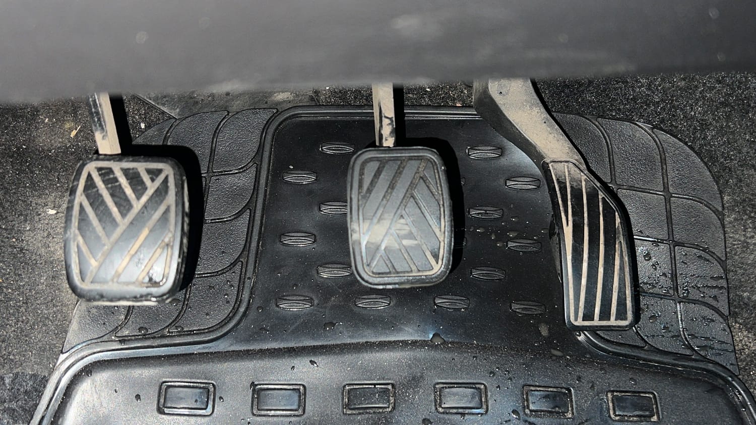 Used 2015 Maruti Suzuki Swift VXi Petrol Manual interior PEDALS VIEW