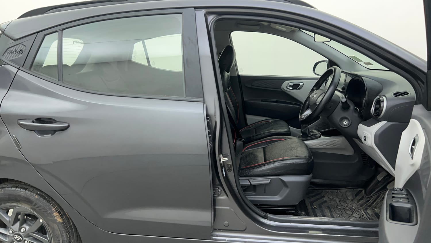 Used 2020 Hyundai Grand i10 Nios Sportz Petrol+cng(outside fitted) Cng Manual interior RIGHT SIDE FRONT DOOR CABIN VIEW