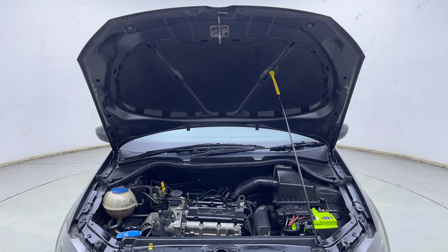 Used 2015 Volkswagen Polo Trendline 1.2L (P) Petrol Manual engine ENGINE & BONNET OPEN FRONT VIEW