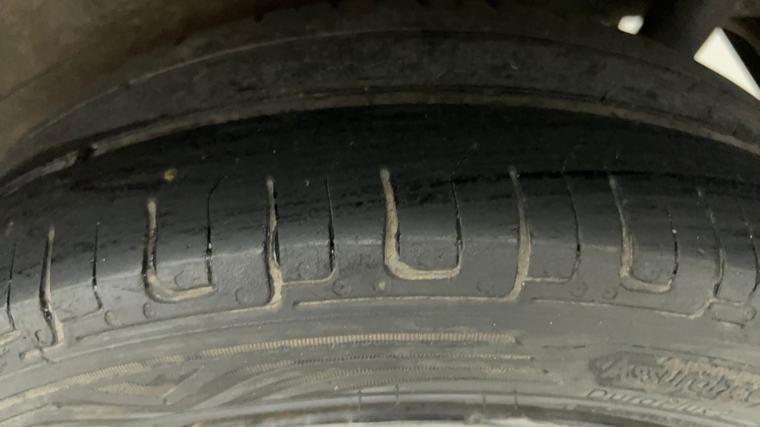 Used 2016 Maruti Suzuki Wagon R 1.0 VXI Petrol + CNG (Outside Fitted) Cng Manual tyres LEFT REAR TYRE TREAD VIEW
