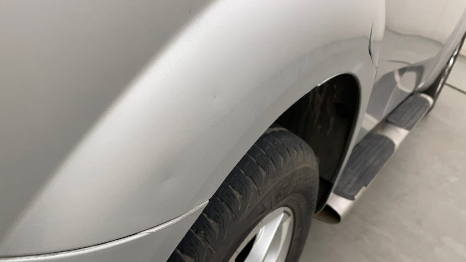 Used 2016 Mahindra XUV500 W4 Diesel Manual dents MINOR SCRATCH