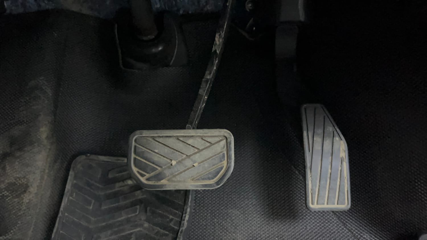 Used 2020 Maruti Suzuki Ignis Alpha 1.2 AMT Petrol Automatic interior PEDALS VIEW