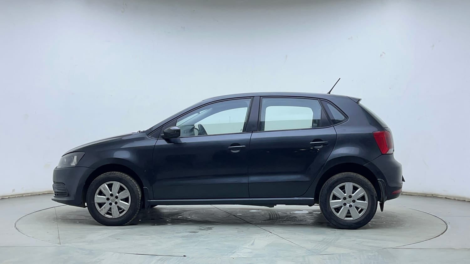 Used 2015 Volkswagen Polo Trendline 1.2L (P) Petrol Manual exterior LEFT SIDE VIEW