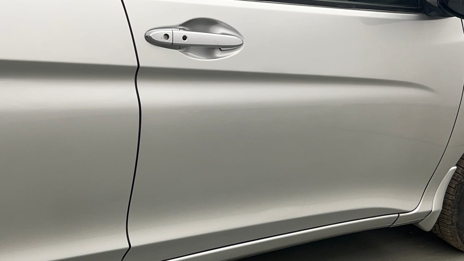 Used 2015 Honda City VX Petrol Manual dents MINOR DENT