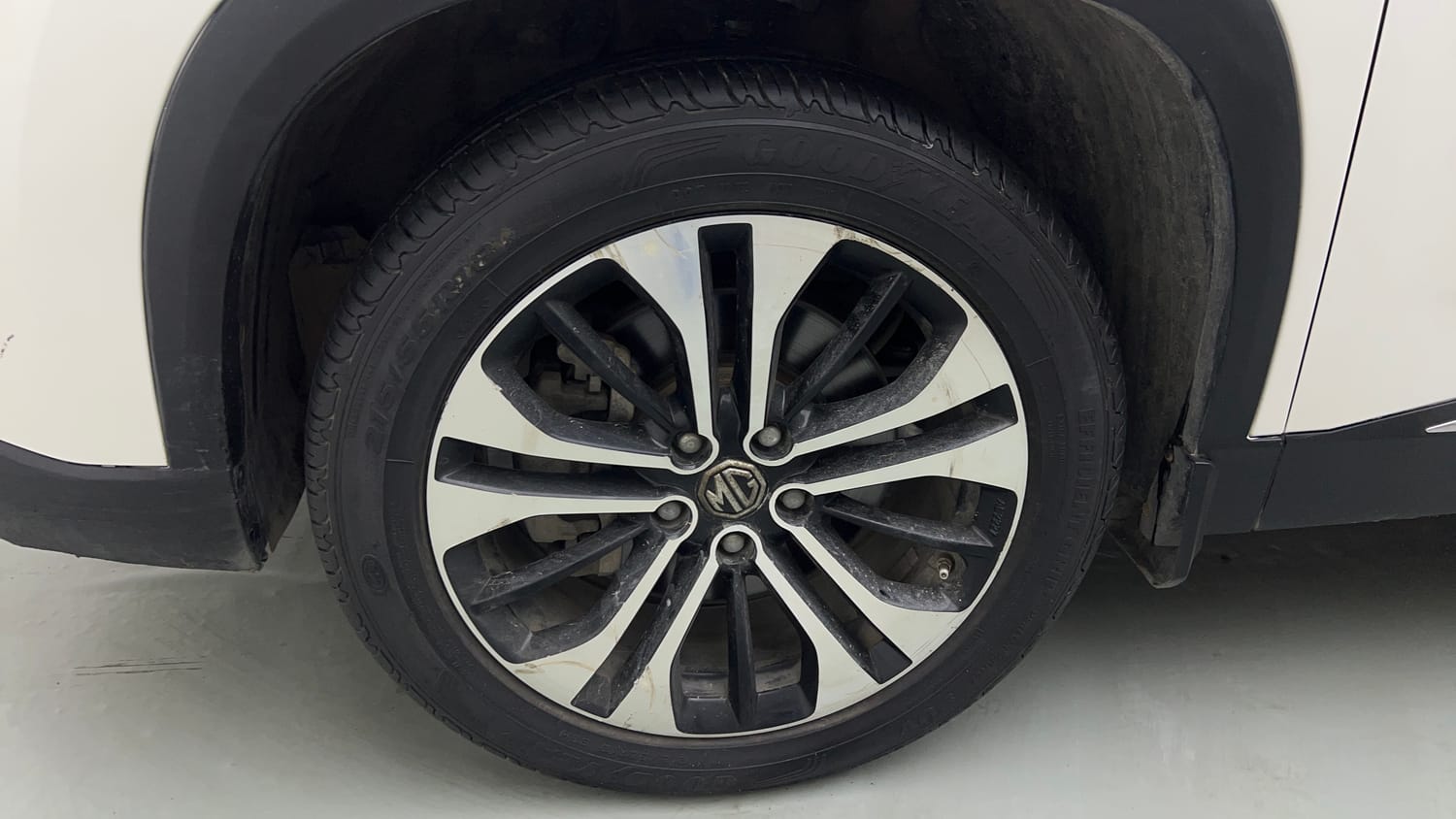 Used 2021 MG Motors Hector Sharp 1.5 Petrol Turbo DCT Petrol Automatic tyres LEFT FRONT TYRE RIM VIEW