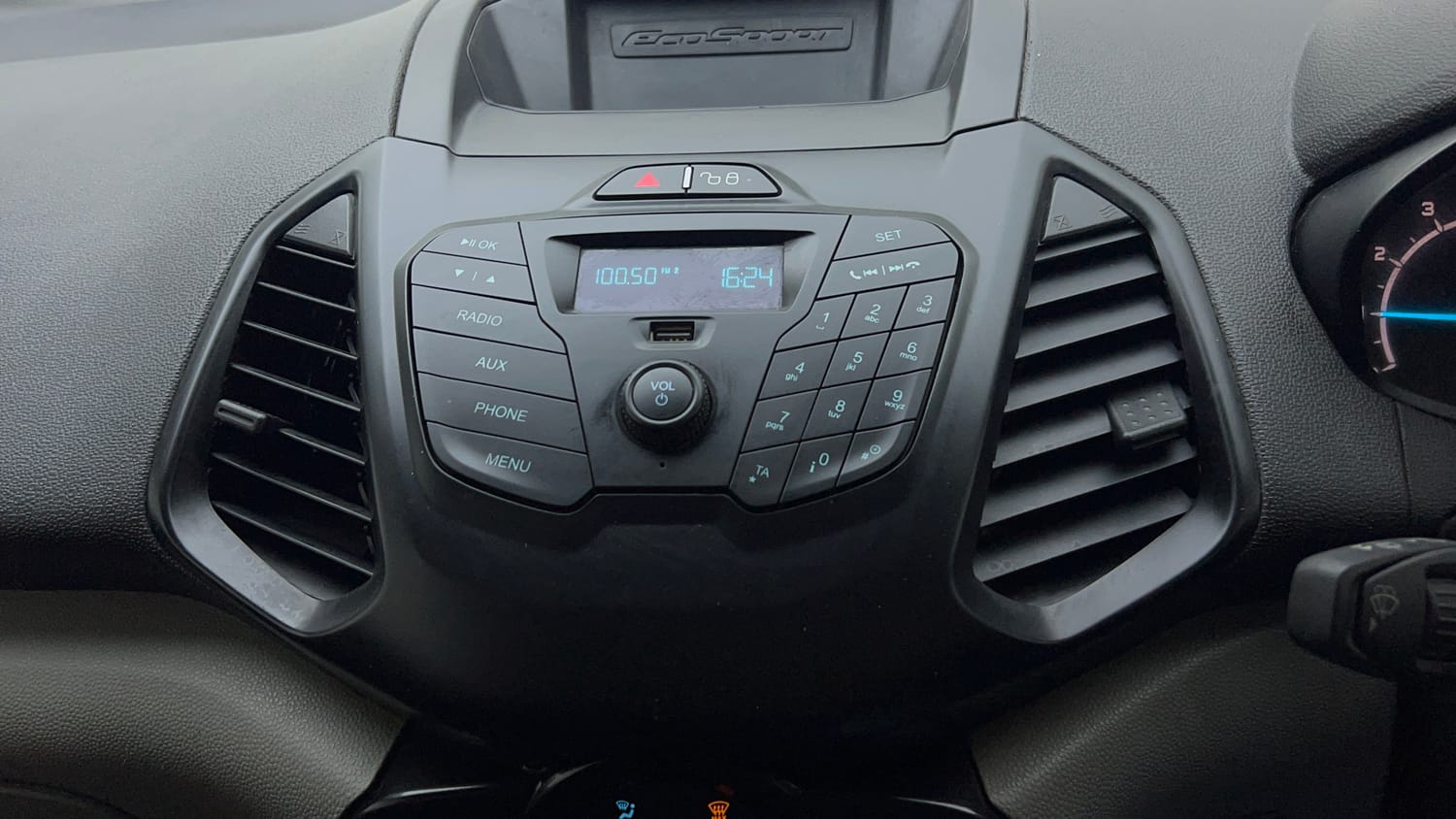 Used 2017 Ford EcoSport Trend+ 1.0L EcoBoost Petrol Manual top_features Integrated (in-dash) music system