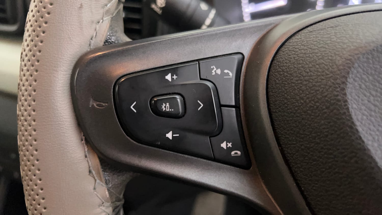 Used 2023 Tata Punch Camo Accomplished AMT Petrol Automatic top_features Cruise control