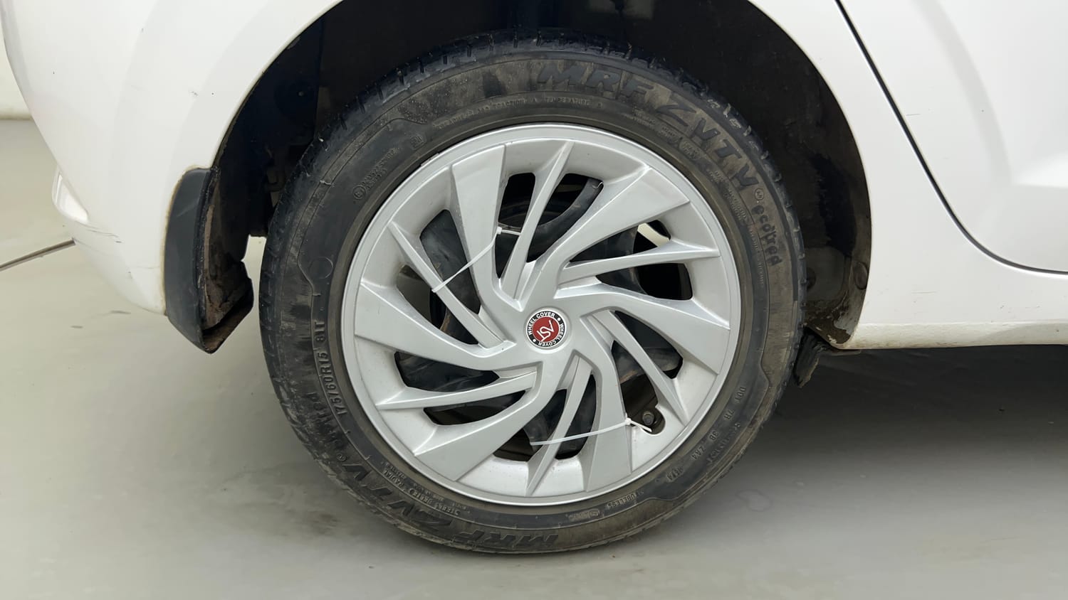 Used 2024 Hyundai Grand i10 Nios Sportz 1.2 Kappa CNG Cng Manual tyres RIGHT REAR TYRE RIM VIEW