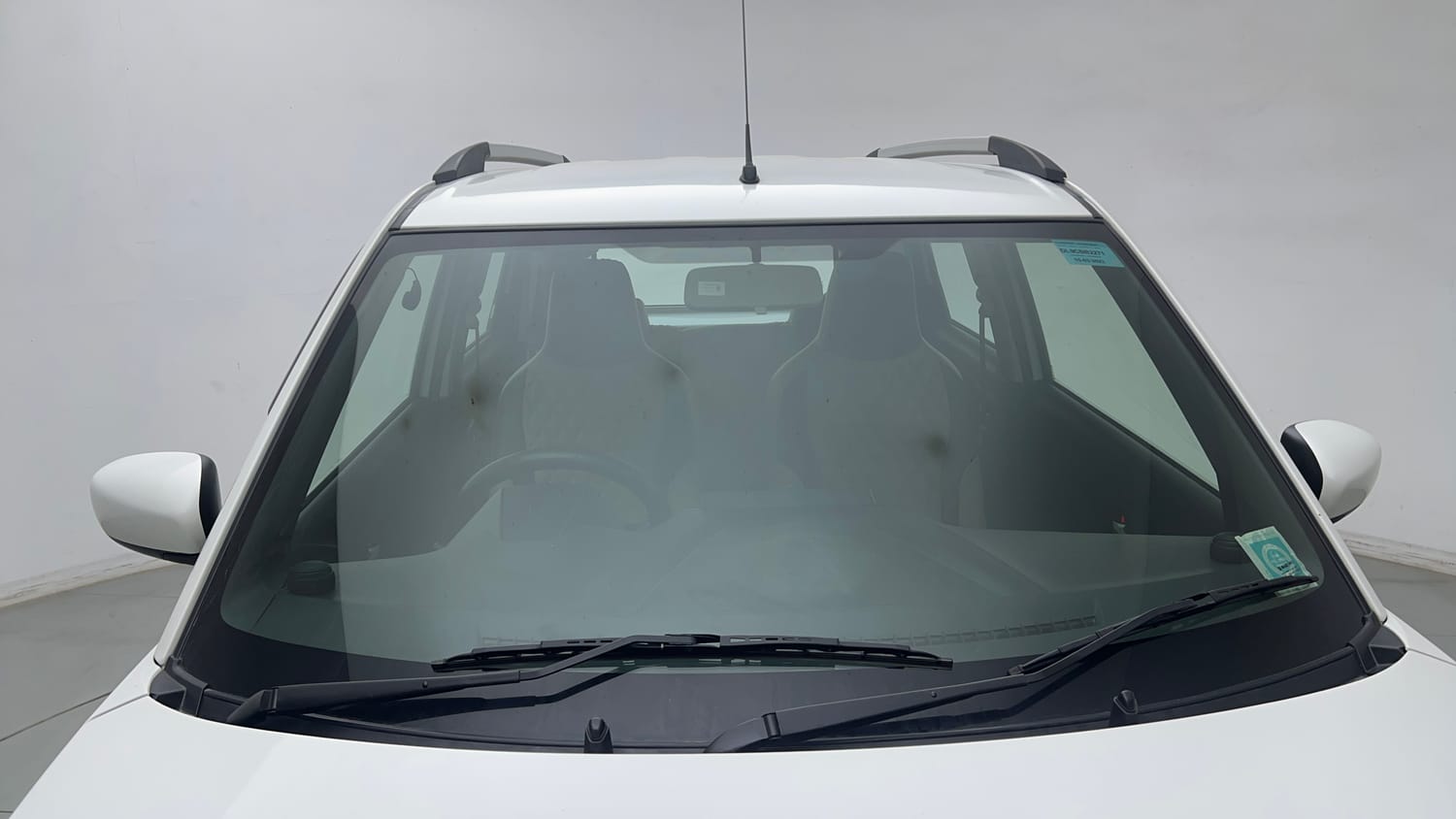 Used 2023 Maruti Suzuki Wagon R VXI 1.0 Petrol Manual exterior FRONT WINDSHIELD VIEW
