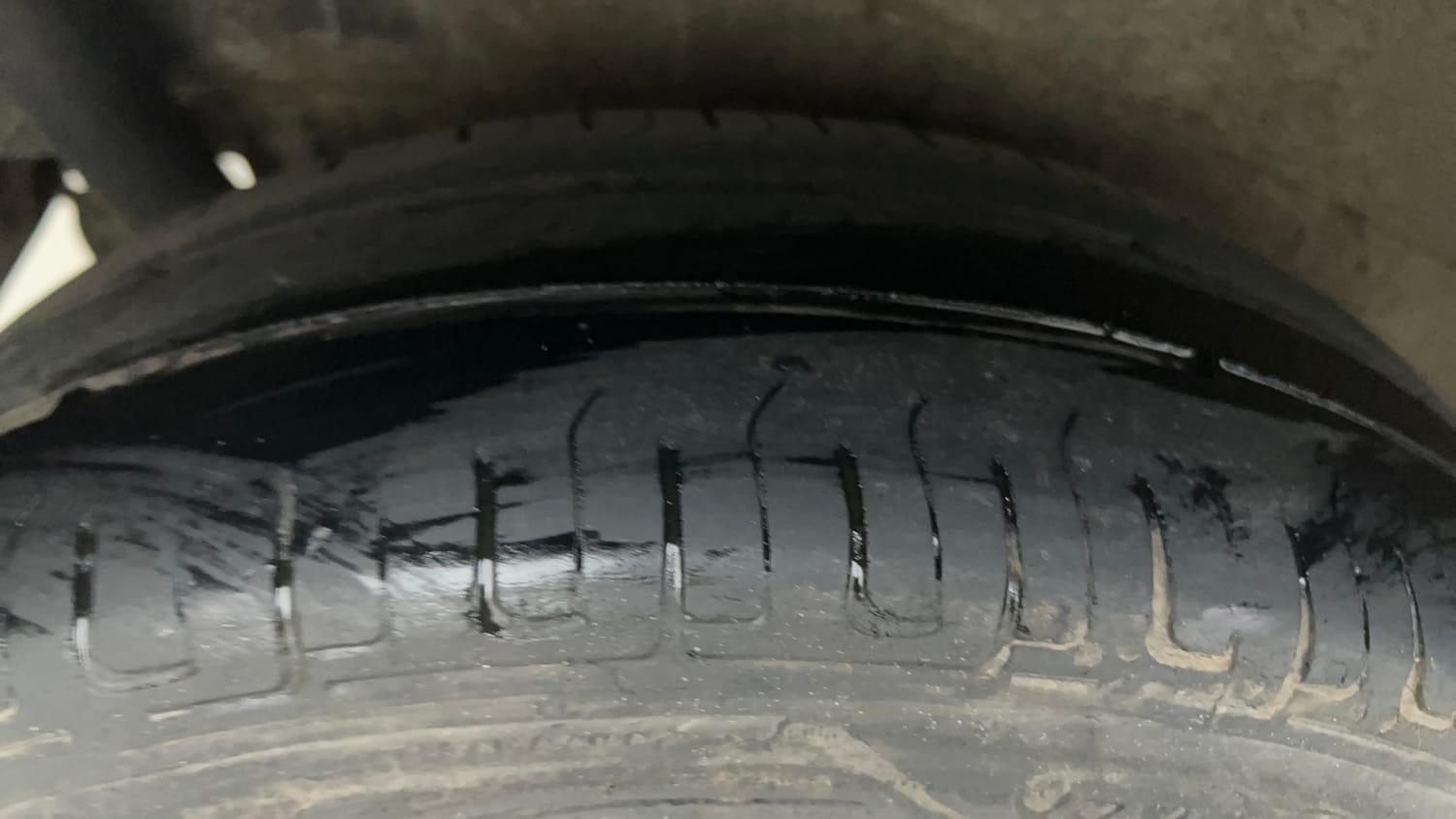 Used 2016 Maruti Suzuki Wagon R 1.0 VXI Petrol + CNG (Outside Fitted) Cng Manual tyres RIGHT REAR TYRE TREAD VIEW