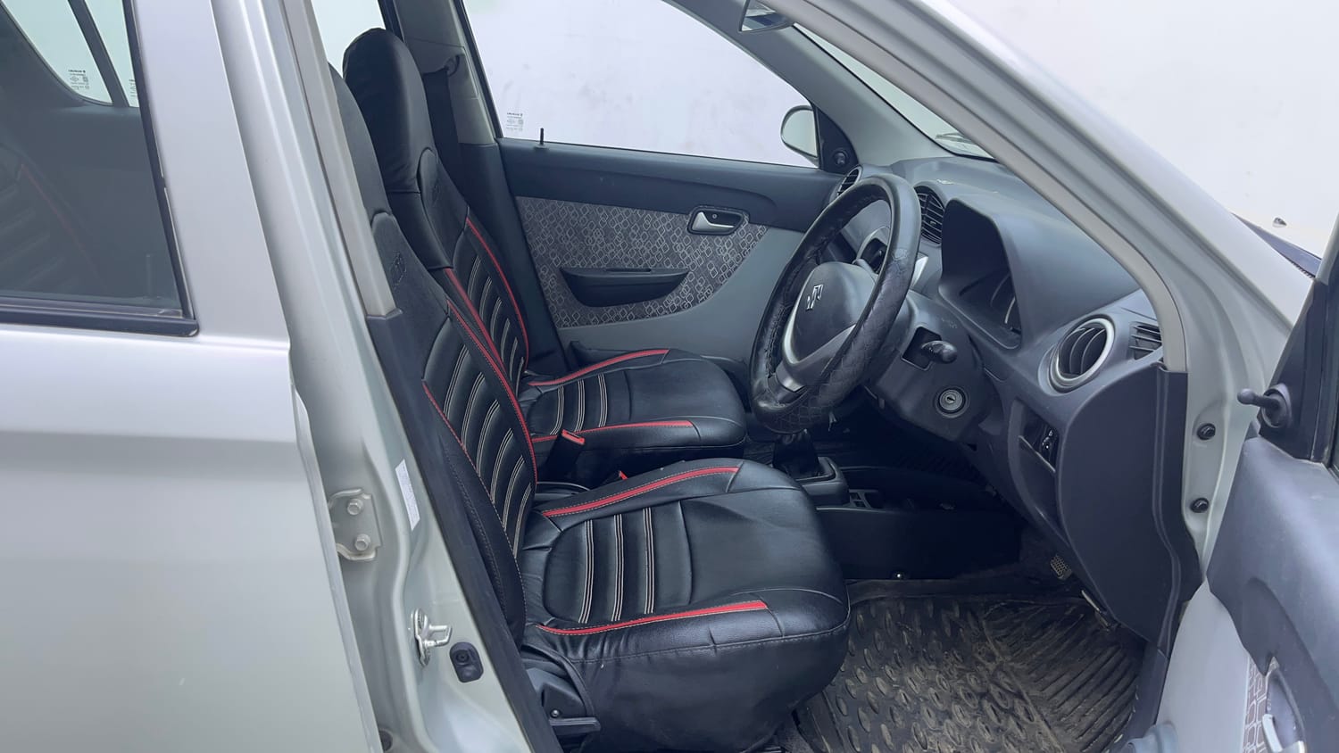 Used 2018 Maruti Suzuki Alto 800 LXi (O) Petrol Manual interior RIGHT SIDE FRONT DOOR CABIN VIEW