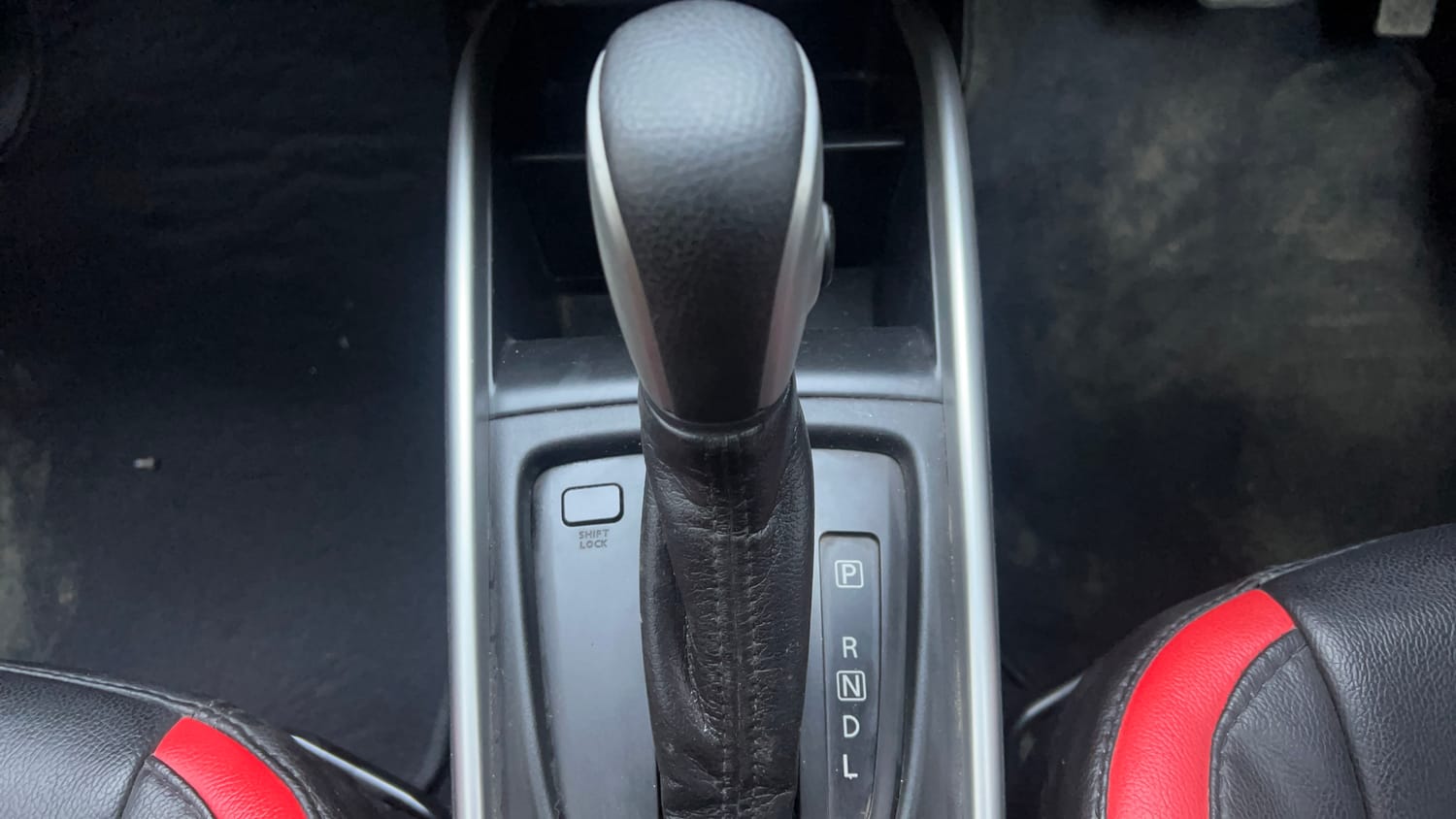 Used 2016 Maruti Suzuki Baleno Delta 1.2 AT Petrol Automatic interior GEAR  KNOB VIEW
