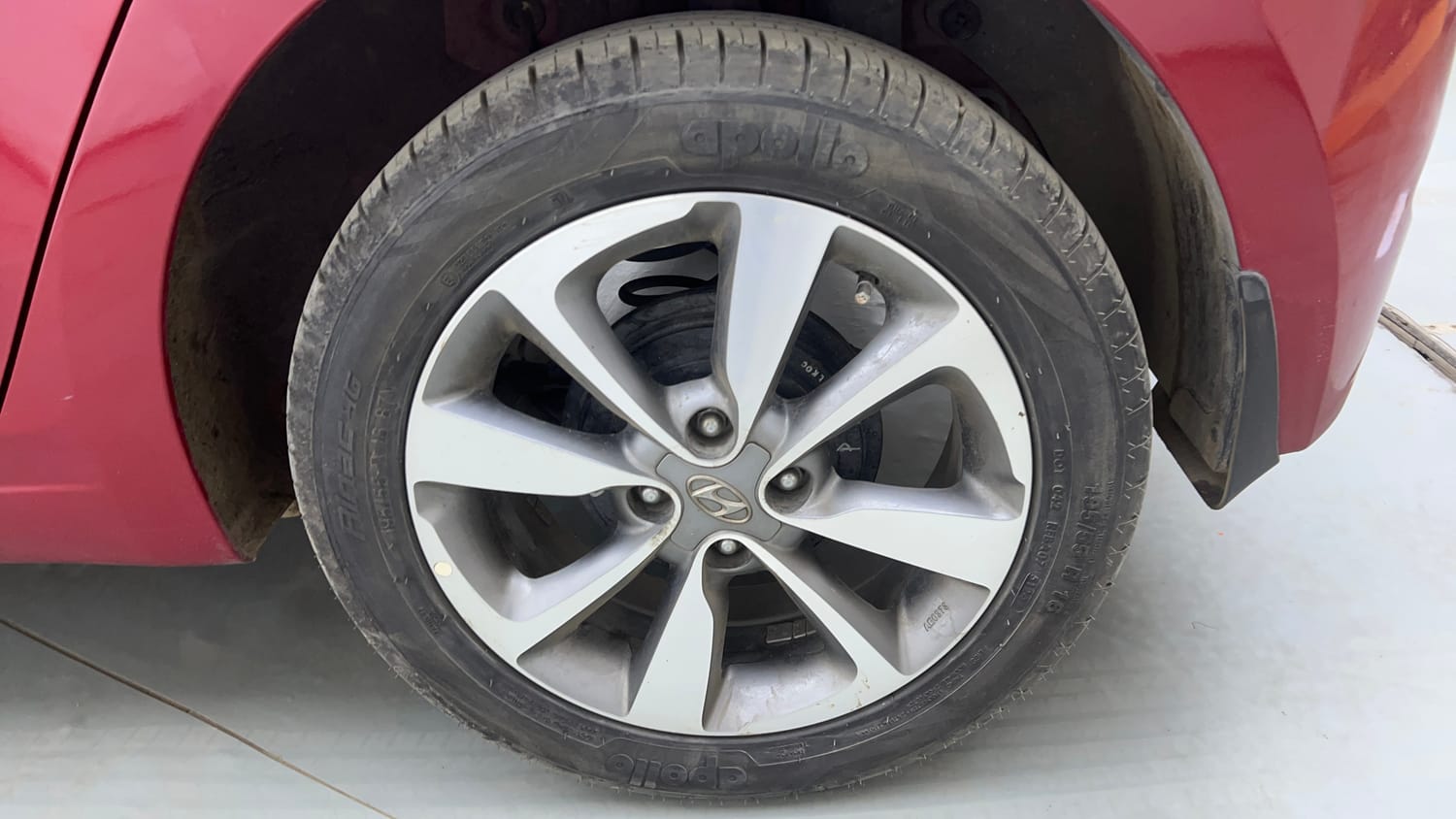 Used 2017 Hyundai Elite i20 Asta 1.2 Petrol Manual tyres LEFT REAR TYRE RIM VIEW