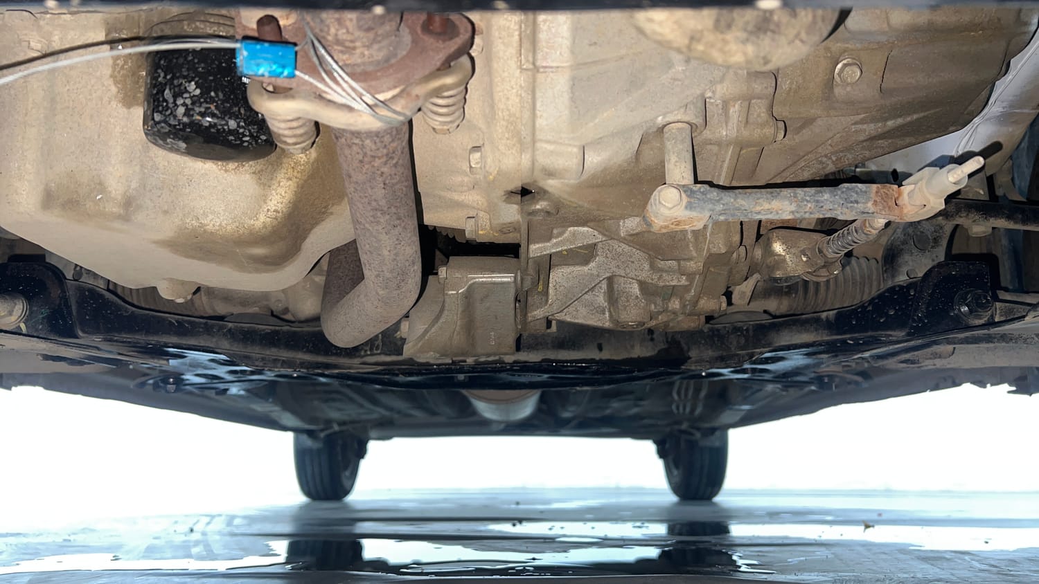 Used 2023 Maruti Suzuki Wagon R VXI 1.0 Petrol Manual extra FRONT LEFT UNDERBODY VIEW