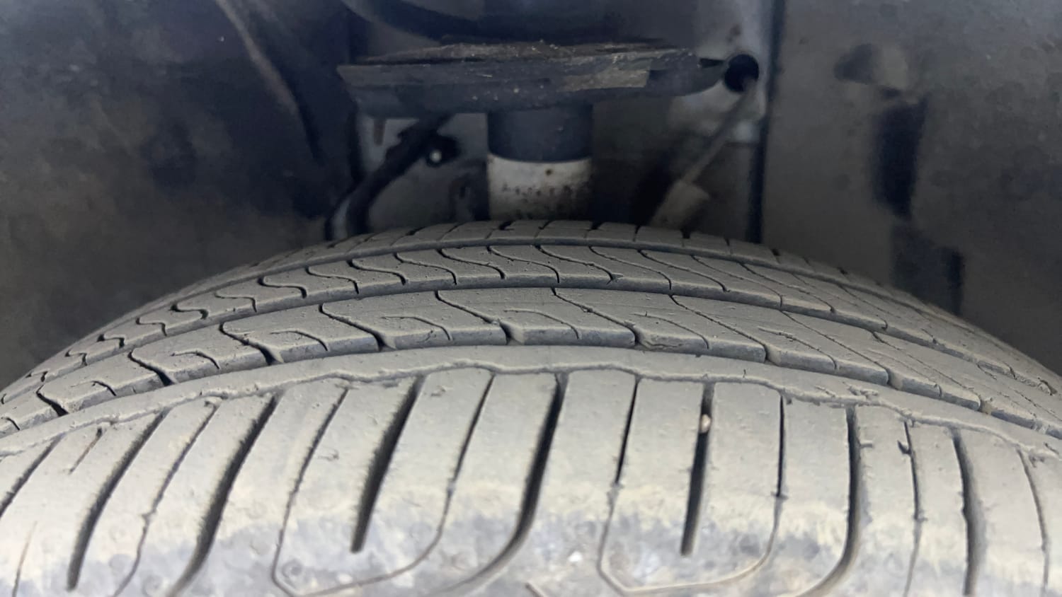 Used 2022 Tata Altroz XZ Plus Diesel Diesel Manual tyres LEFT FRONT TYRE TREAD VIEW