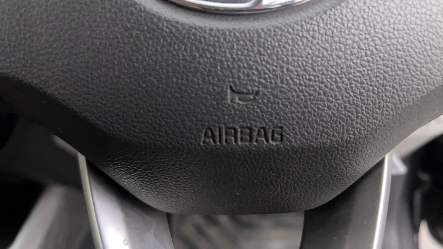 Used 2020 Hyundai Grand i10 Nios Sportz Petrol+cng(outside fitted) Cng Manual top_features Airbags